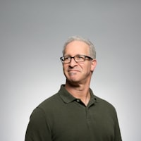 Review author Nikos Papadakis from Αθήνα, GR sharing AIC AG trading experience